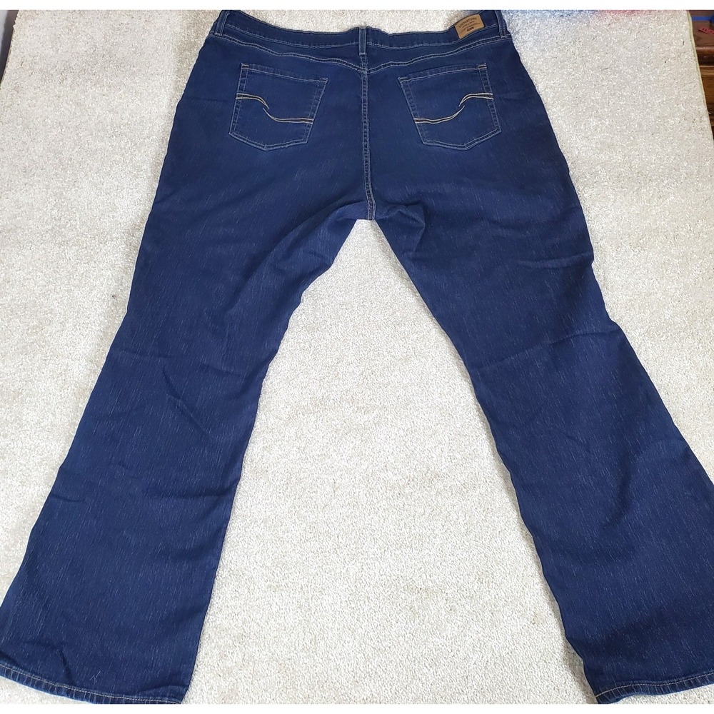 Levis Strauss Signature Women's Jeans  Size 26 Mid Rise Boot Cut SeeMeasurements - Picture 3 of 16